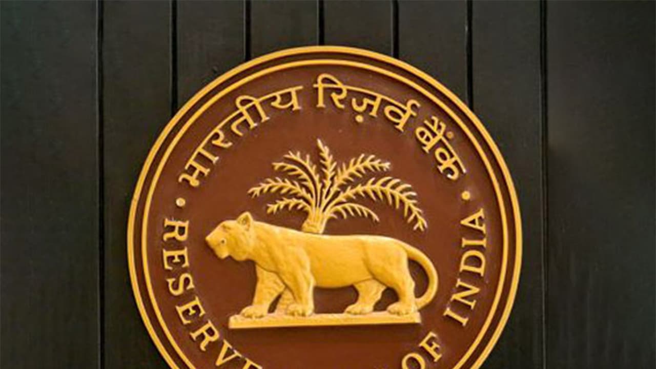 Defying Western Chaos: India Holds Rates, Zimbabwe Stands Firm